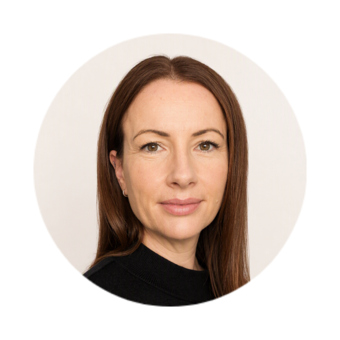 Kim Dickinson headshot image
